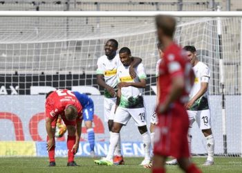 مونشنغلادباخ يقسو على يونيون برلين برباعية في الدوري الألماني