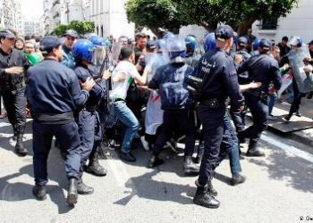 إيداع ثلاثة من نشطاء الحراك الجزائري الحبس