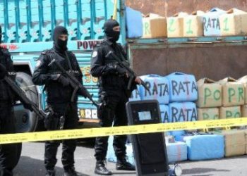 العيون .. توقيف 14 شخصا من بينهم موريتاني وسنغالي وحجز 5,8 أطنان من مخدر الشيرا