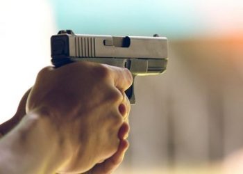 أكادير…مفتش شرطة يطلق النار على “مسخوط” اعتدى على والدته