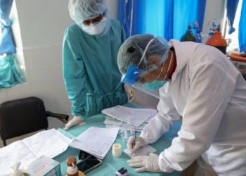 دراسة: الأعراض الطفيفة قد تولد مناعة متدنية ضد كوفيد-19