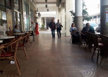 أرباب المقاهي والمطاعم يهددون بتوقيف أنشطتهم