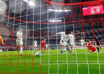 بايرن يبلغ نهائي كأس ألمانيا بعد الفوز على فرانكفورت