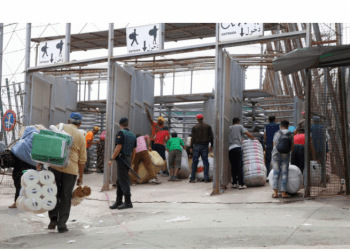 حركة انتقالية في صفوف العاملين بالمعابر الحدودية تنهي التهريب