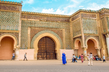 ساكنة مكناس تستلذ مذاق الهواء الطلق
