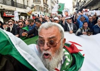 النظام الجزائري يحكم قبضته على المعارضين لكسر الحراك الاحتجاجي