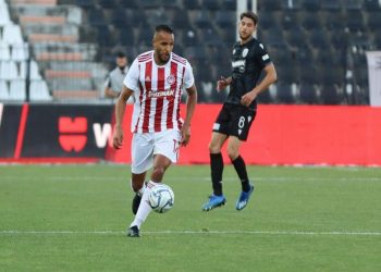 يوسف العربي يقود أولمبياكوس لسحق بناثينايكوس والاقتراب من حسم لقب الدوري اليوناني 