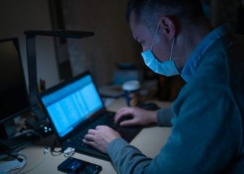 معلومات عن كورونا تدخل برامج ضارة إلى هاتفك احذرها