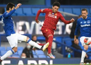ليفربول يكتفي بالتعادل مع إيفرتون في قمة مرسيسايد