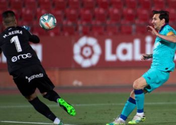 برشلونة يسجل عودته لليغا بسحق مايوركا برباعية