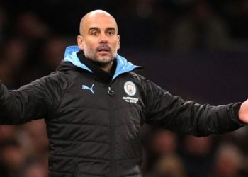 غوارديولا: على البيض الاعتذار عن التمييز العنصري