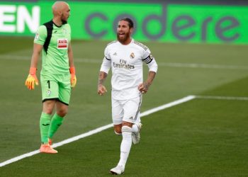 ريال مدريد يهزم إيبار ويواصل ملاحقة برشلونة على صدارة “الليغا”