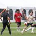 إلغاء ودية يونايتد بعد إصابة لاعب بكورونا
