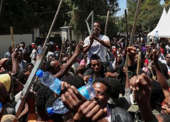 احتجاجات في أديس أبابا بعد اغتيال مغني في إثيوبيا