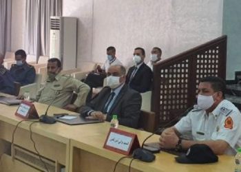 والي جهة فاس مكناس يهدد بإغلاق المطاعم والمقاهي والمحلات التجارية خلال اجتماع لجنة اليقظة
