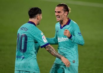 برشلونة يسحق فياريال ويواصل الضغط على ريال مدريد