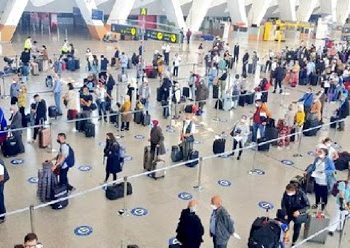 المكتب الوطني للمطارات يضع مخططا لاستقبال آمن وصحي للمواطنين المغاربة والأجانب المقيمين بالمملكة