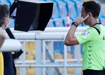 فيفا يتولى مسؤولية تشغيل تقنية “فار” على مستوى العالم