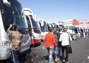 تعبئة في محطة الحافلات بمكناس بعد قرار منع السفر