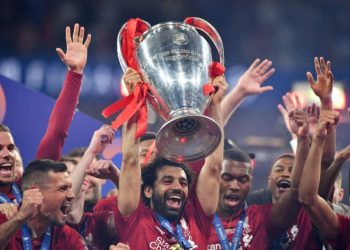 ليفربول يهزم تشيلسي في ليلة التتويج بطلا للدوري الإنجليزي