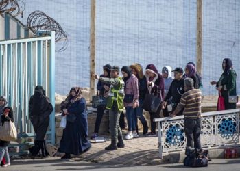 غلق معبر مليلية قد يتسبب في طرد 5000 عامل مغربي من عملهم