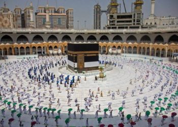 الحجاج يتمون مناسكهم اليوم برمي الجمرات الثلاث وطواف الوداع