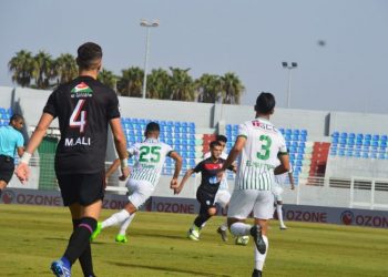 الدفاع الحسني الجديدي يفوز على فريق المغرب التطواني 2-