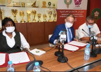 توقيع عقد أهداف للنهوض بكرة القدم النسوية