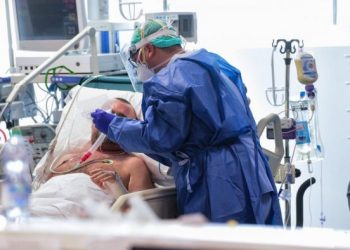 علماء فيروسات : على المتعافي من كورونا عزل نفسه مدة محددة