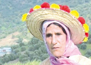 وفاة فنانة العيطة الجبلية شامة الزاز عن 70 عاما