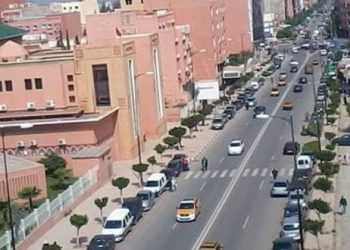الحرب تندلع بين سيارات الأجرة الكبيرة والنقل المزدوج ببني ملال