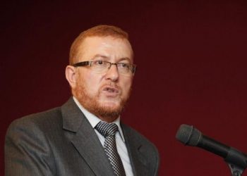 طلب عقد مؤتمر اشتثنائي للبيجيدي وبوليف يطرح سؤالا غريبا على أعضاء الخارج