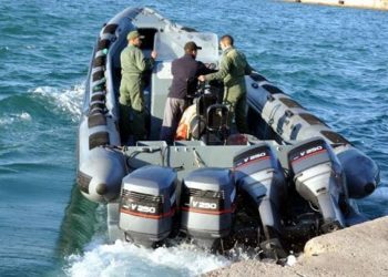 ضبط نصف طن من  الشيرا بعرض ساحل القصر الصغير وتوقيف مهربين