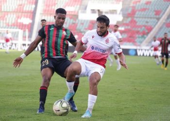 البطولة الوطنية الاحترافية.. فريق الجيش الملكي يتعادل مع فريق الوداد البيضاوي 1-1