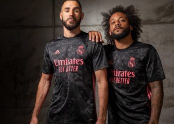 ريال مدريد يكشف عن القميص الثالث للموسم الجديد