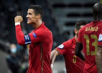 رونالدو يسجل هدفه المئوي مع المنتخب البرتغالي