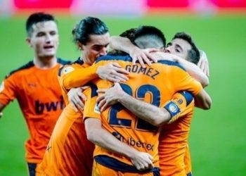 الدوري الإسباني: فالنسيا يهزم سوسييداد بهدف ويتصدر