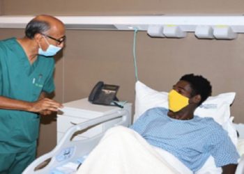 إجراء أول عملية جراحية للاجئ إفريقي في إطار شراكة بين المفوضية السامية لشؤون اللاجئين والمجلس الوطني لهيئة الأطباء