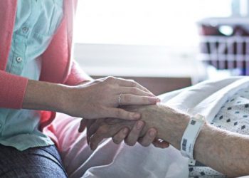 دولة تُشرع الموت الرحيم للأطفال دون الثانية عشرة