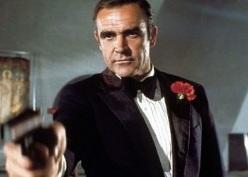 وفاة أول جيمس بوند عن عمر يناهز 90 عاما