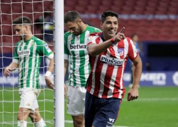 أتلتيكو مدريد يطوي صفحة البايرن بثنائية في شباك بيتيس في الليغا
