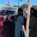 طنجة.. إحتجاجات أمام مؤسسة تعليمية بعد إتهام عامل بها بإغتصاب تلميذ