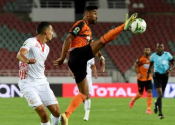 نهضة بركان يفوز على حسنية أكادير ويتأهل إلى نهائي كأس الكونفدرالية