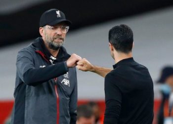 ليفربول وأرسنال يتحديان الأزمة الدفاعية
