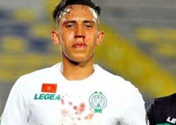 سفيان راحيمي يجري عملية جراحية مزدوج على مستوى الأنف