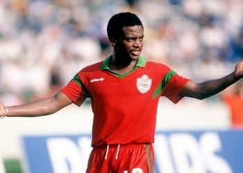 الأسطورة محمد التيمومي سفيرا لنهائي دوري أبطال إفريقيا