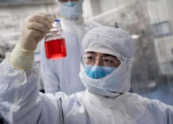 60 ألف شخص يجرب اللقاح الصيني ضد كوفيد-19 وهذه نتائجه
