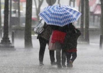 أمطار قوية محليا رعدية يومي الأربعاء والخميس بهذه المدن المغربية