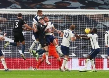 توتنهام يصعق مانشستر سيتي بثنائية يرتقي لصدارة الدوري الانجليزي