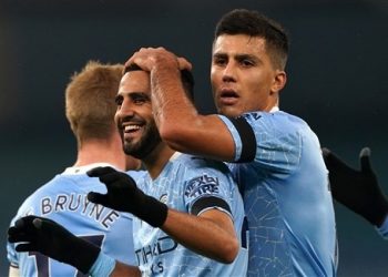 محرز يقود السيتي لاكتساح بيرنلي بخماسية نظيفة في الدوري الانجليزي